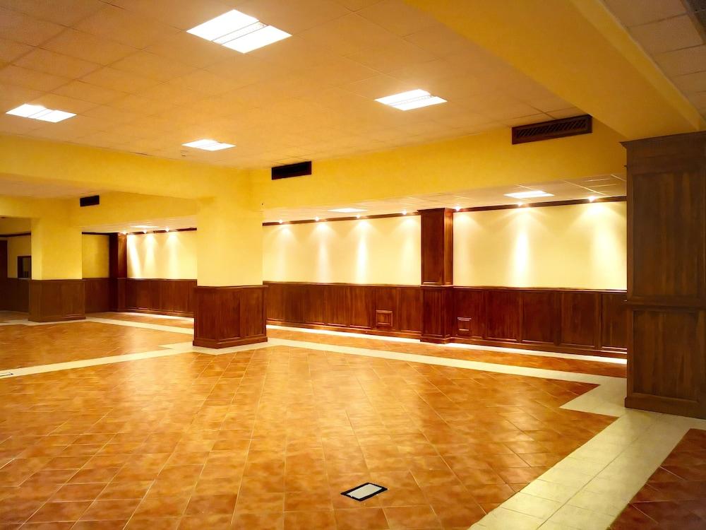 Hotel San Gregorio Пиенца Екстериор снимка