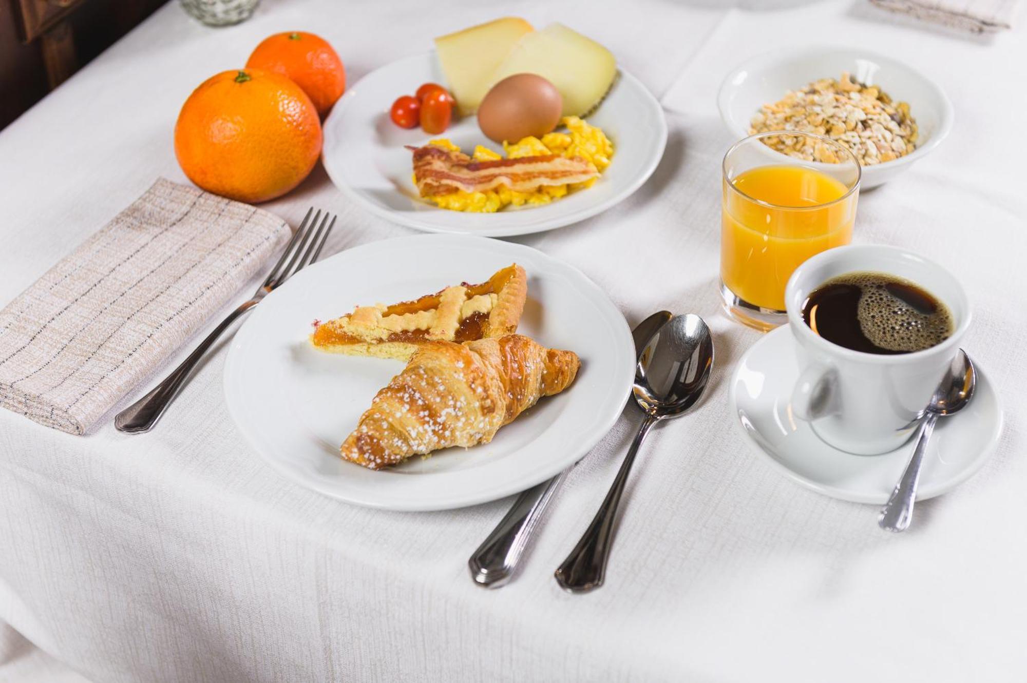 Hotel San Gregorio Пиенца Екстериор снимка